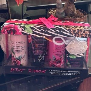 Betsey Johnson Vivid Roses 5-Piece Body Care Collection